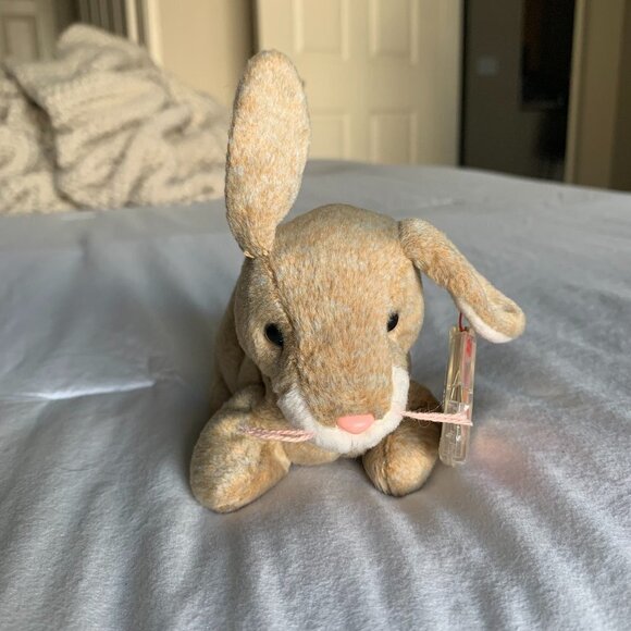TY Beanie Baby Nibbly - Picture 1 of 4